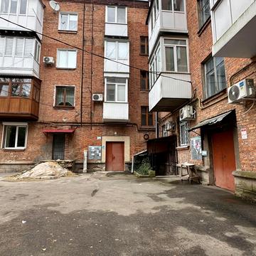 Київська вул., 7/4