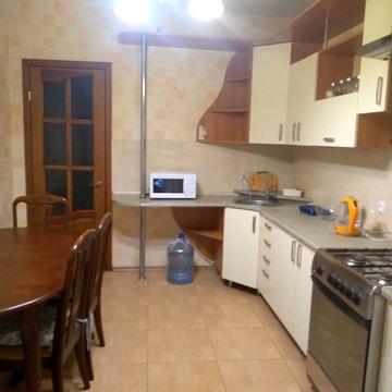 Добровольців вул. (Маршала Говорова), 1