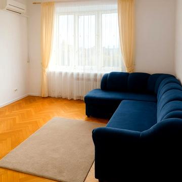 Лесі Українки бульв., 24