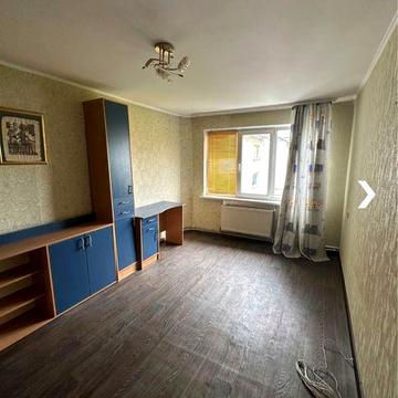 Продаж трикімнатноі квартири