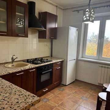 Оренда 3к квартири вулиця Українського Відродження 9