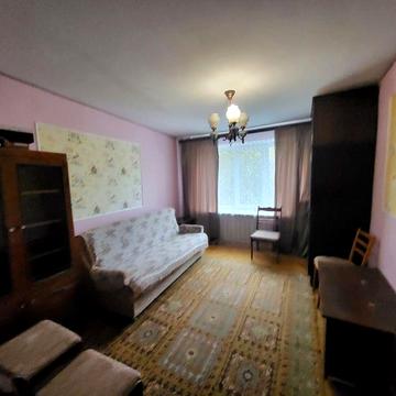 Здається чотирьох кімнатна квартира в центрі міста