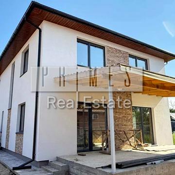 Миколи Трублаїні вул., 8