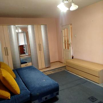 Героїв просп., 33