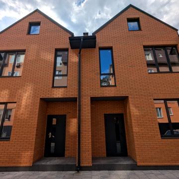 Полтавська вул.