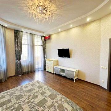 Продам 2-к квартиру, 104 м, с дорогим ремонтом в Аркадии (2-849-266) ЖК «Корона Новой Аркадии»