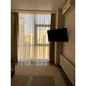 Перлинна вул., 1