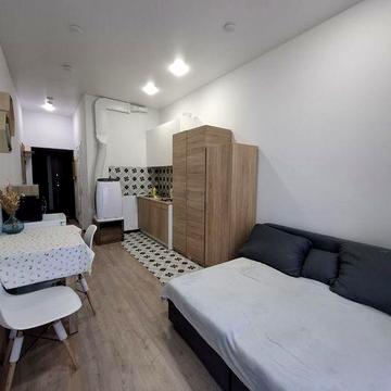 Сдам 1ую квартиру новострой 5-ая ст.Б.Фонтана 9999грн длительно