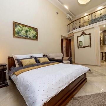 Богдана Хмельницького вул., 34