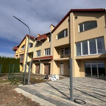 Таунхаус Східниця