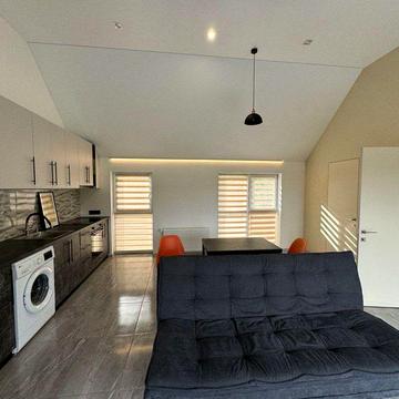 Перша здача. Здається квартира в клубному будинку. Поруч Дафі.