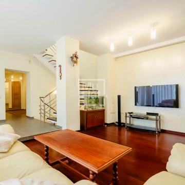 Дмитра Дорошенка вул. (Чигоріна), 9