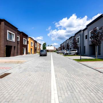 Янівська, 124