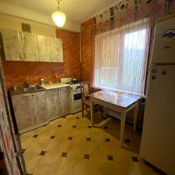 Аренда 2-комн. квартиры, ул. Парамонова