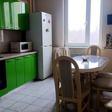 Олександрівський просп. (Косіора), 122а