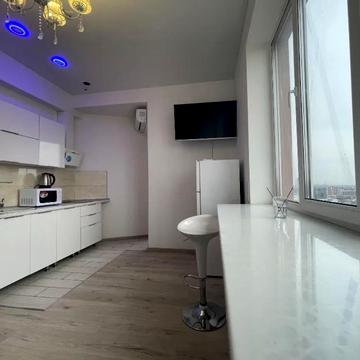 Виконкомівська вул., 24