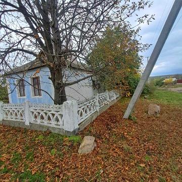 Міняю будинок на 1-кімнатну квартиру ,секцію в в м. Південноукраїнськ.