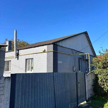 Продаємо будинок! Є все необхідне! район 20 школи.