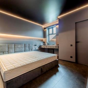 Вишгородська вул., 5