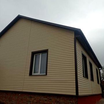 Новий будинок в передмісті Чернігова. Старий Білоус. Центр.