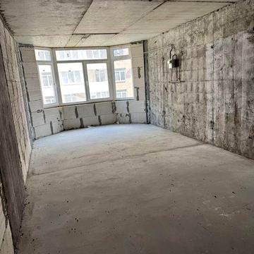 Продається простора квартира