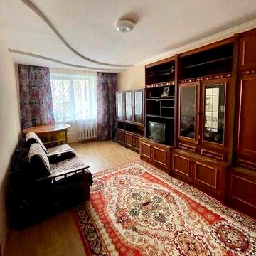 Івана Миколайчука вул., 11