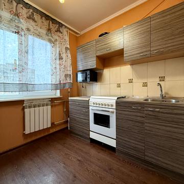 Гвардійців-Широнінців вул., 54