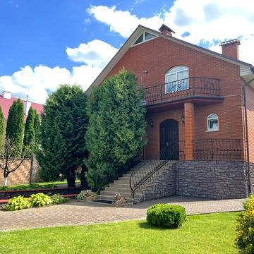 Київська вул., 135