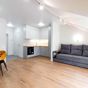 Івана Франка вул., 4