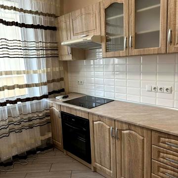 Сергія Данченка вул., 32