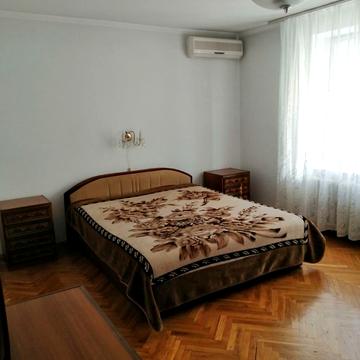 Лесі Українки бульв., 28-А