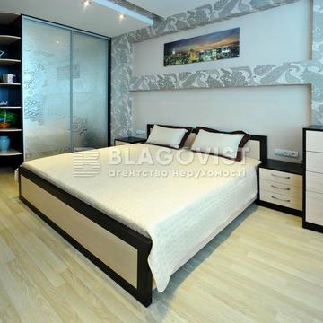 Вишгородська вул., 45