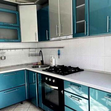 Продам 3х кв м Спортивная или м Защитников 3/16 с капит ремонтом, меб