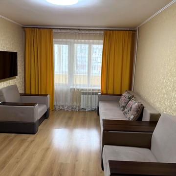 Лариси Руденко вул., 10-Б