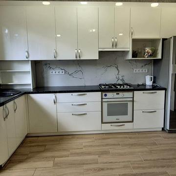 Академіка Ромоданова вул. (Льва Толстого)