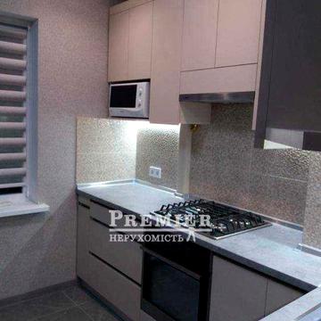 Продам сучасну однокімнатну квартиру