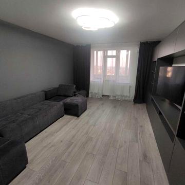 родаж 3 кімнатної квартири в Пустомитах. Нововобудова, євроремонт.