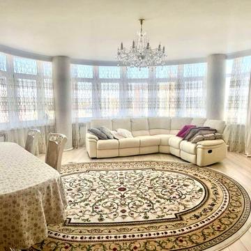 Дмитрівська вул., 75