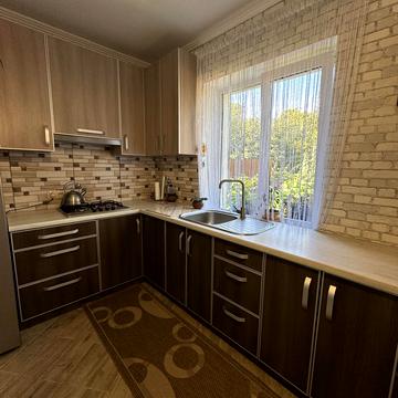 Харківська вул., 8