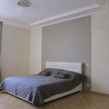 Лесі Українки бульв., 7-Б