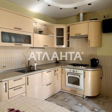 Академіка Сахарова вул., 38