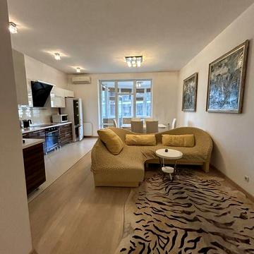 3 кімнатна квартира на бул.Лесі Українки 7А.