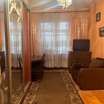 Академіка Романа Кучера вул., 10а