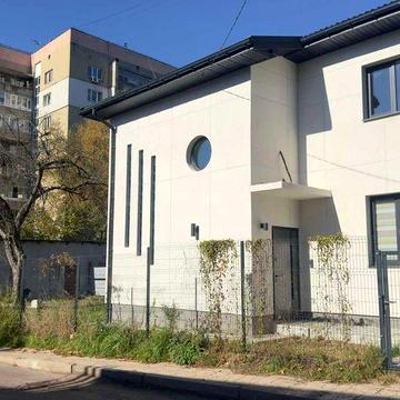 Продаж чудового будинка в тихому районі вул. Дунайська