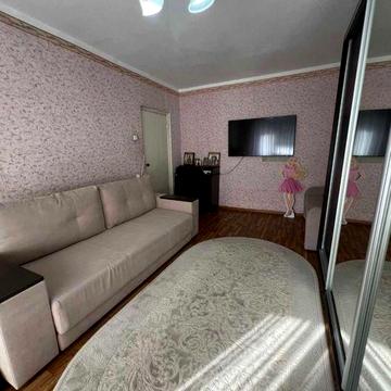 Продам большую 1 комн Чешка ЖМ Победа-4 (Варус) 7/9 эт кухня  9,5 м2