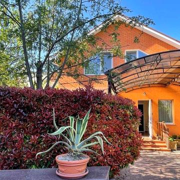 Сдам дом, 10 фонтана. Отличный 2-х этажный дом на 10 станции фонтана.