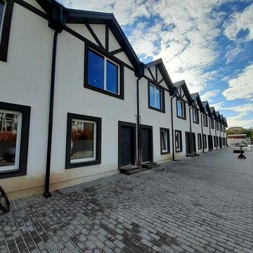 Без комісії, 90м², дві кімнати, тераса, підвал, газ