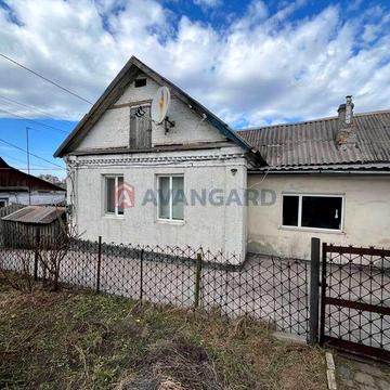 Просторий цегляний будинок-заїжджай і живи