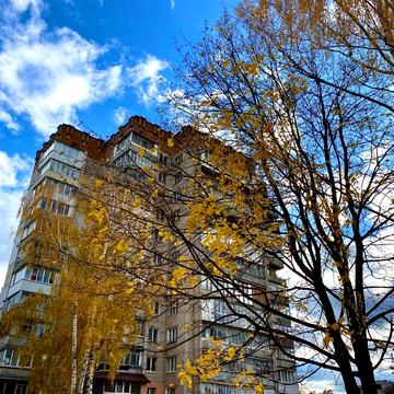 Космонавтів просп., 63