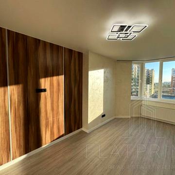 Зелена вул., 1